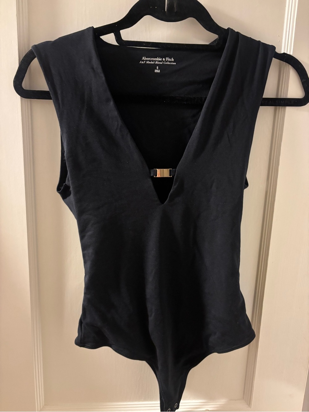 Abercrombie & Fitch Black V-Neck Sleeveless Bodysuit size S